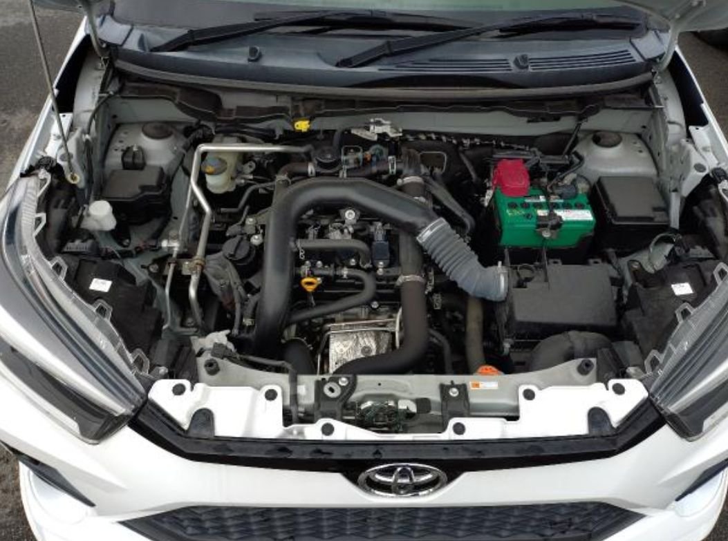 Engine bay of the 1.0 L turbo engine