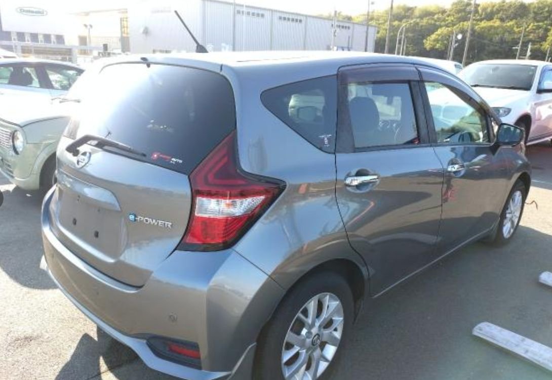 Rear right of the Nissan Note e-POWER