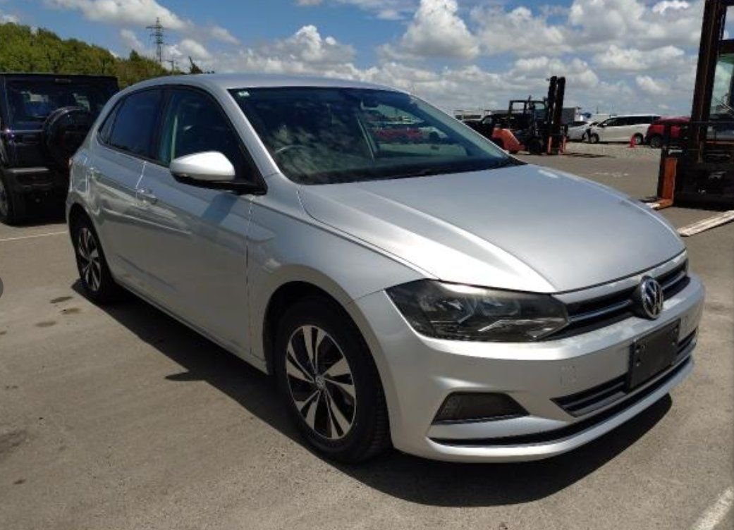Front right of the Polo