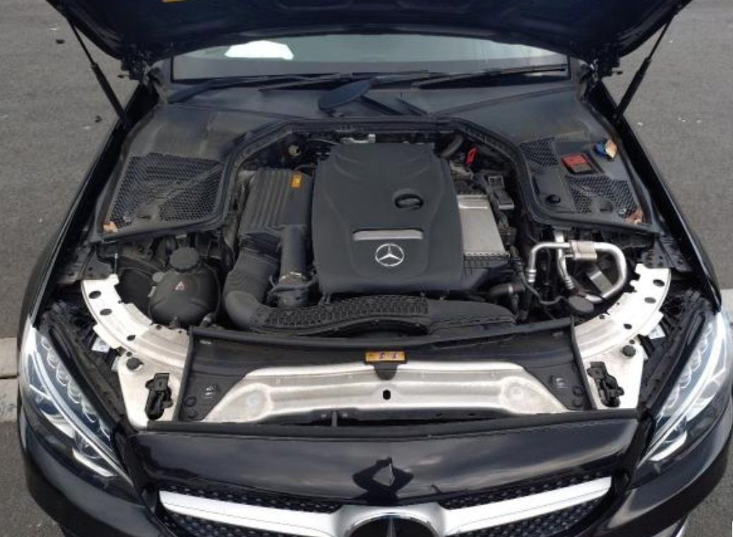 1.6 litre turbo petrol engine bay