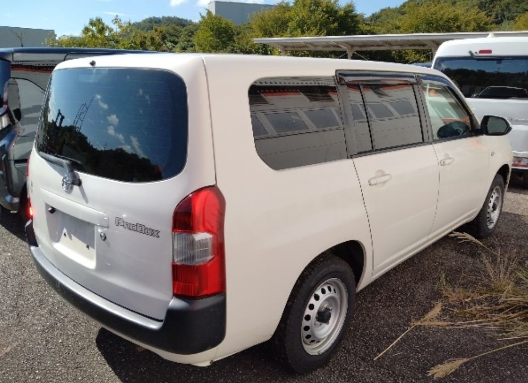Rear left of the Toyota Probox van