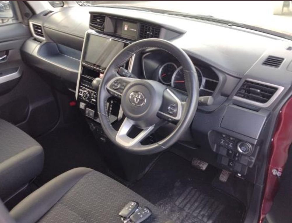 Right-hand-drive interior and steering wheel